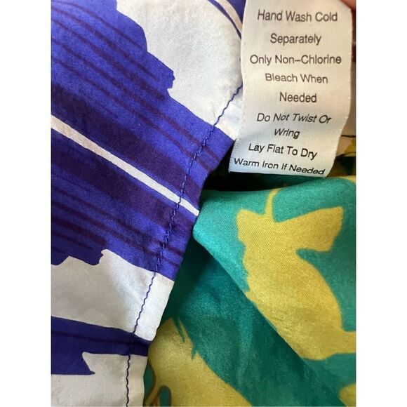 Cabi Green Pink Blue Floral 100% Silk Tunic Top Small - Picture 8 of 8